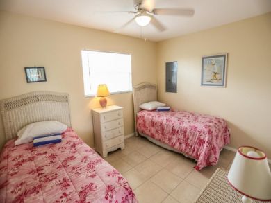 Fort Myers Vacation Compound Seven Bedroom  with Pool